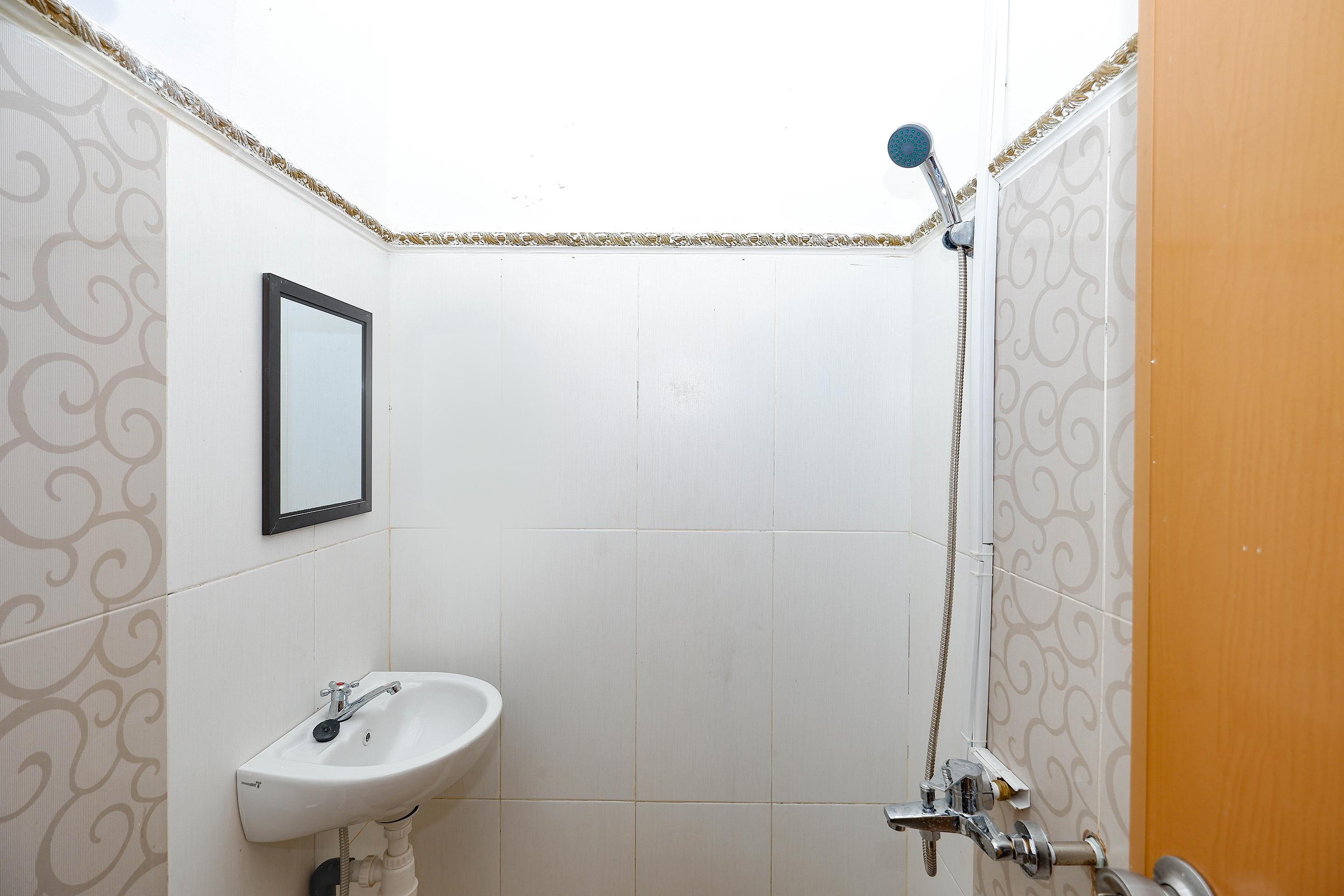 Oyo 2856 Fortuna Syariah Hotel