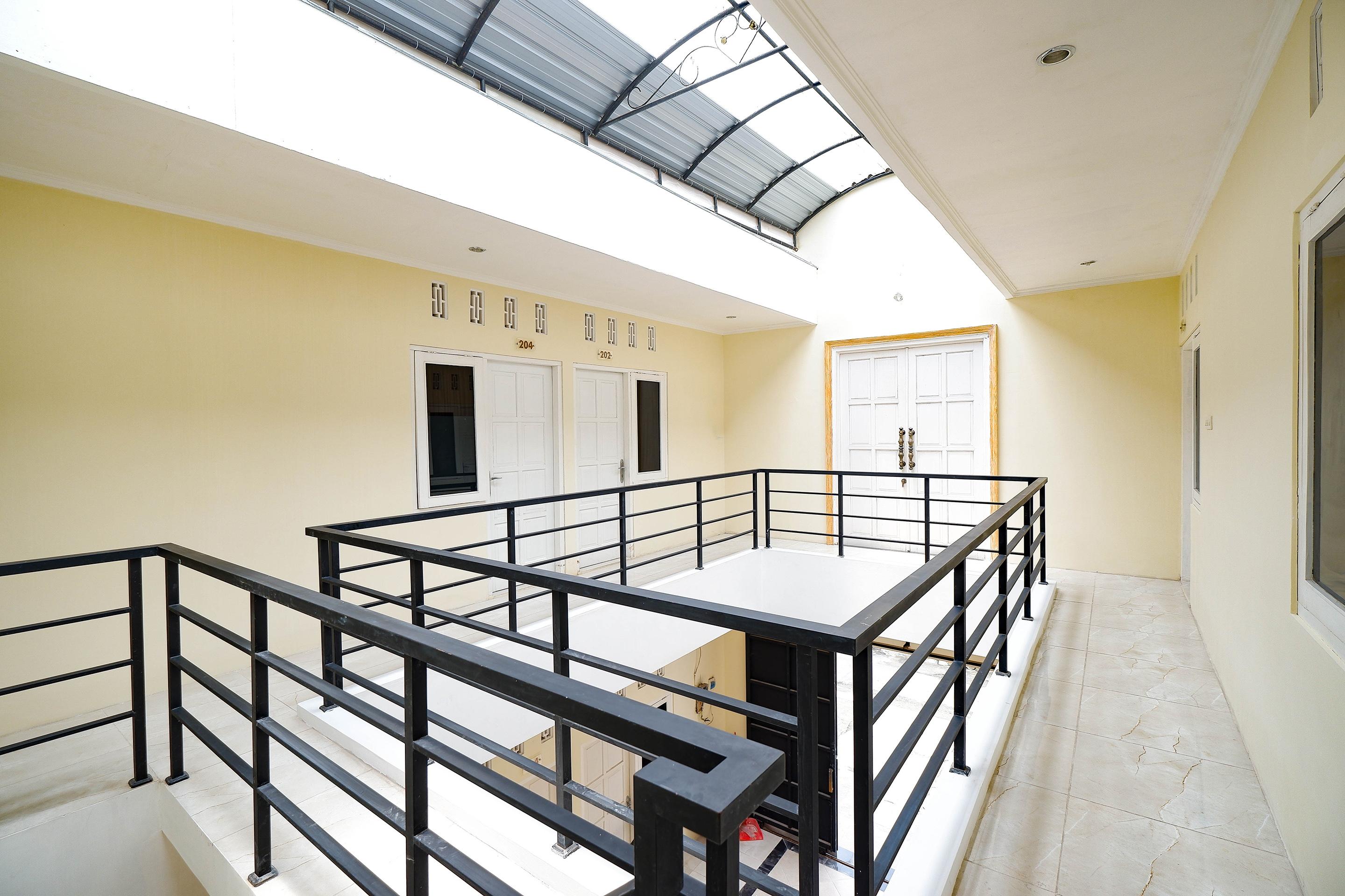 Oyo 2856 Fortuna Syariah Hotel 2*